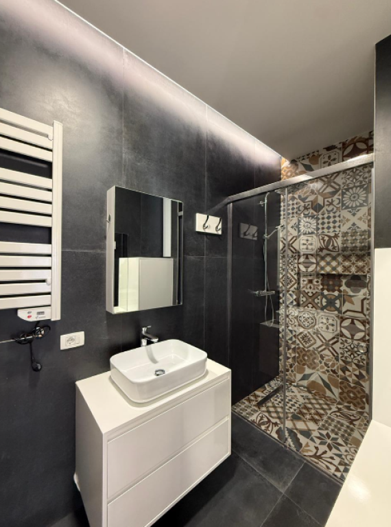 🏡 Jepet apartament 2+1 me qira te Kompleksi Delijorgji