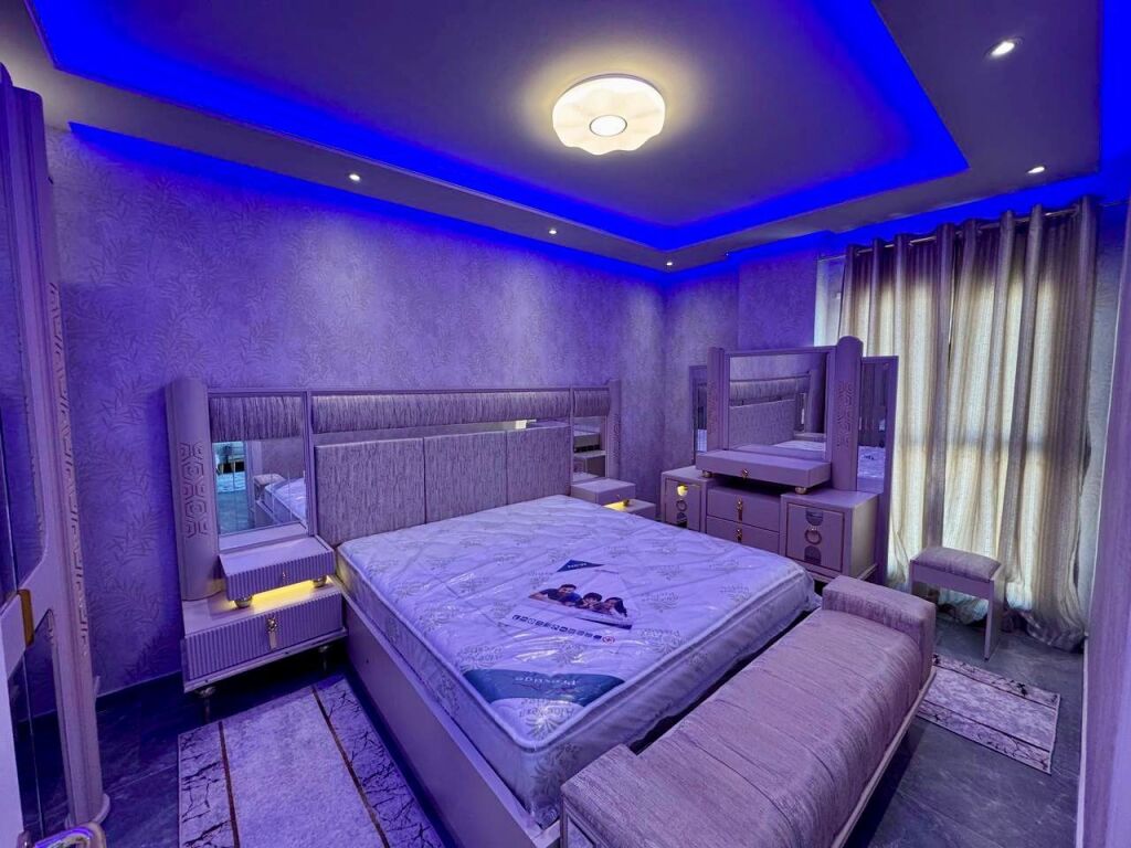 📣 QERA SUPER Apartament 1+1 📍 Univers City Residence ✨   🏢 Ndertim i Ri  🪜 Kati 8 (Me Ashensor)  🛋️ Mobiluar Me Kushte Bashkekohore   💶 Cmimi 500 Euro