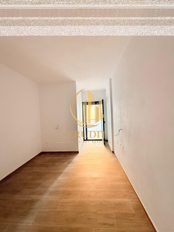 Apartament në shitje  Vlorë (Pranë Shkollës Internacional)