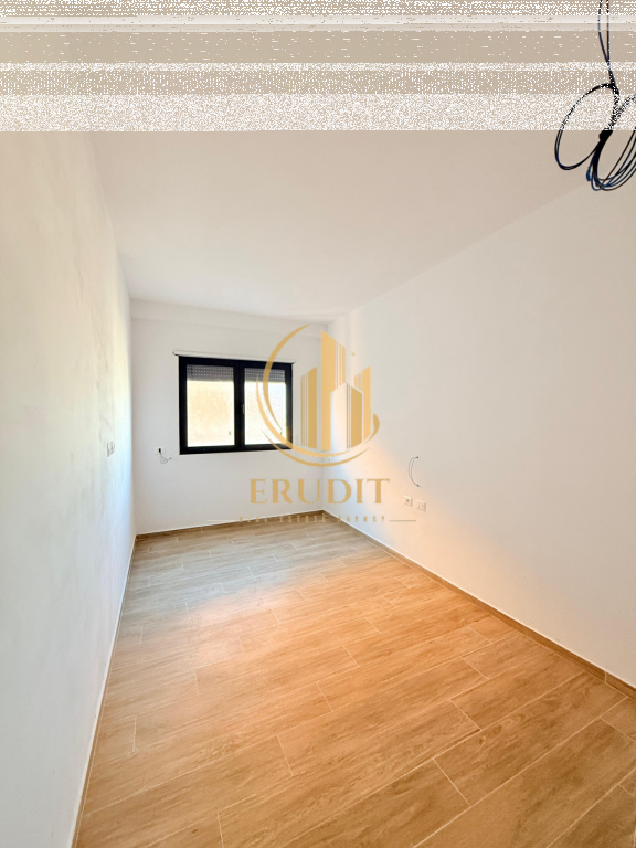 Apartament në shitje  Vlorë (Pranë Shkollës Internacional)