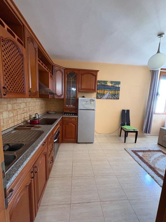 Okazion, Apartament me Qera tek Rr. Kavajes/City Center, Tirane