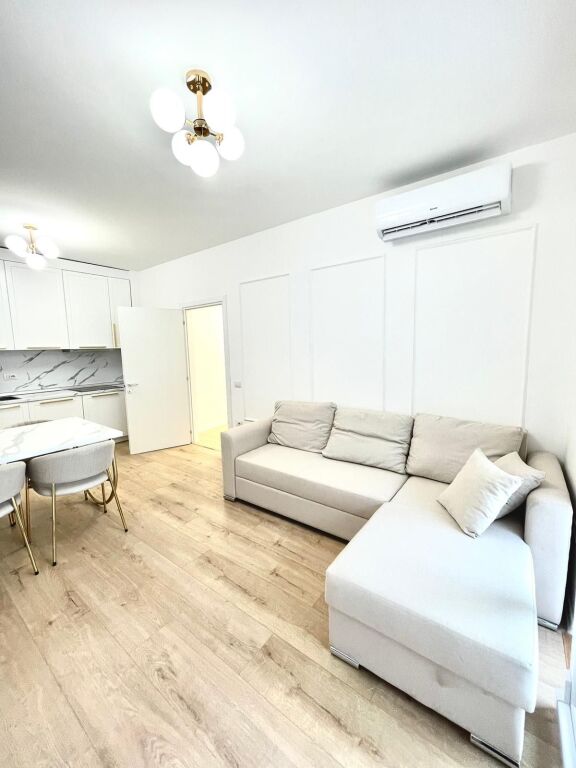 Jepet Me Qera Apartament 1+1+1 Ballkon