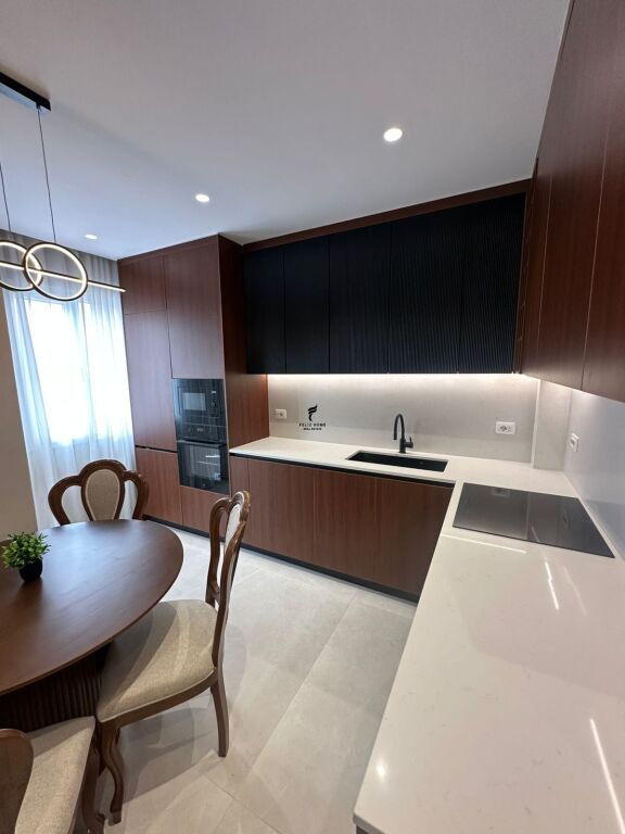 SHITET APARTAMENT 2+1+2 MINE PEZA 25.000.000 LEKE FH-67693