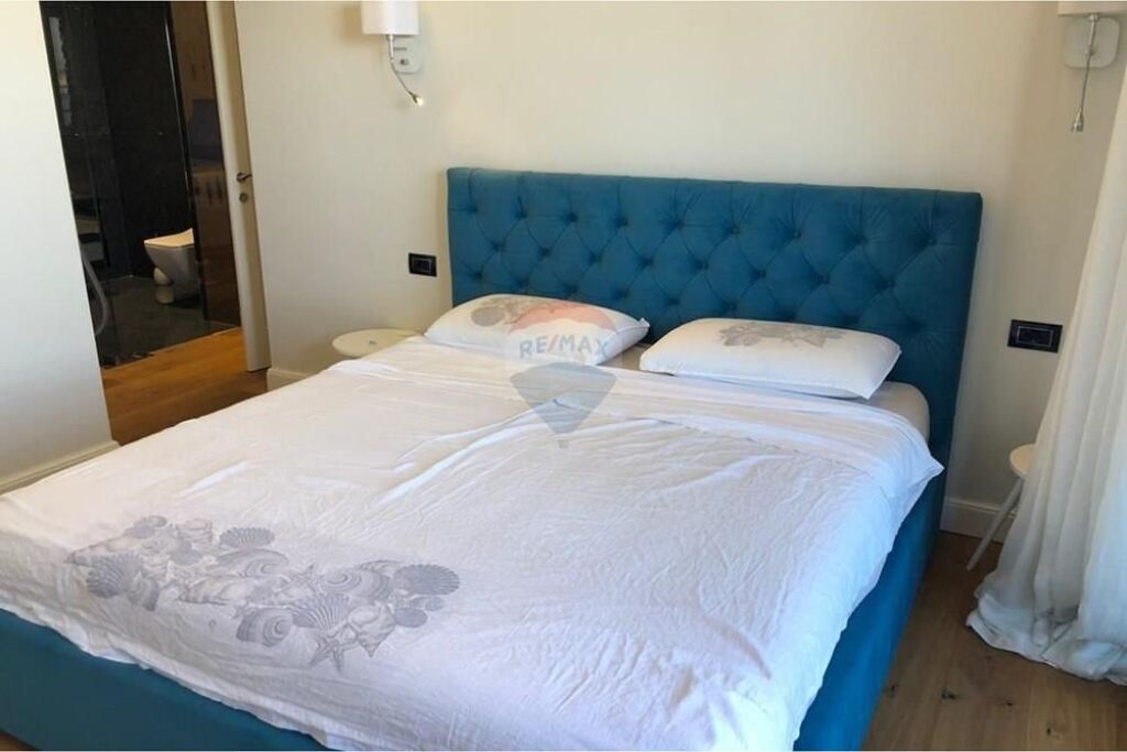 Apartament - Për Shitje - Rruga Dhimitër Konomi, Vlorë
