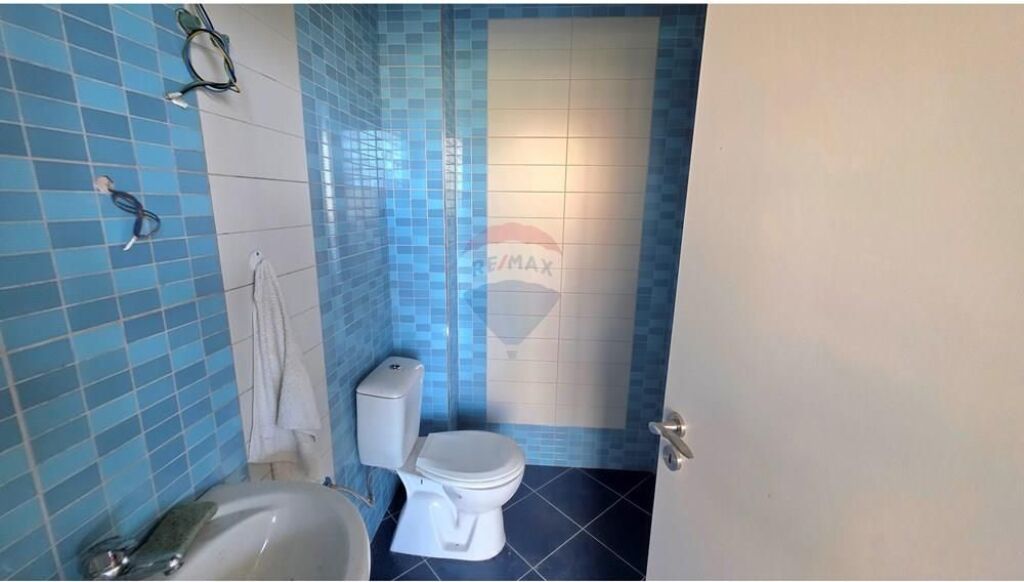 🔥🌊 OKAZION ELITAR – AMBIENT TREGTAR NË VIJË TË PARË, LUNGOMARE VLORË 🌊🔥