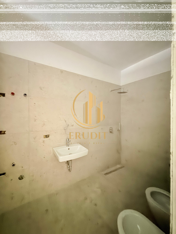 Apartament në shitje  Vlorë (Pranë Shkollës Internacional)