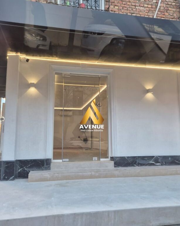 JEPET ME QIRA AMBIENT – 21 DHJETORI, PRANË MARKET JOENA, TIRANË