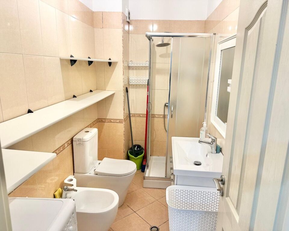 Jepet Me Qera Apartament 2+1+1 Ballkon