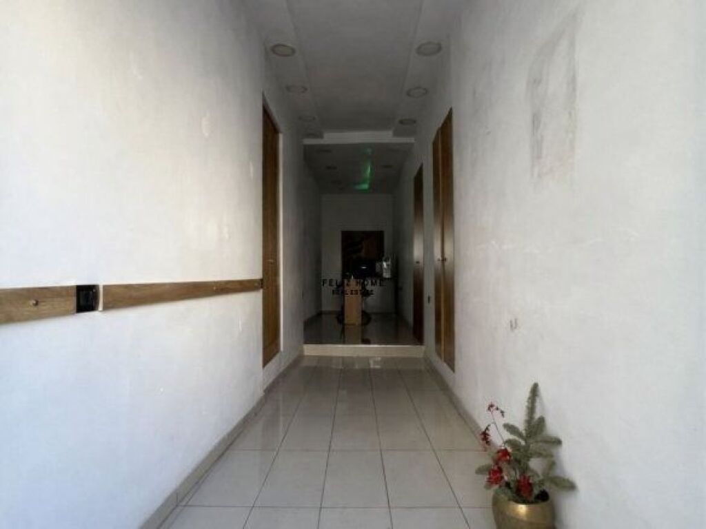 SHOP FOR RENT 36 M2 HOXHA TAHSIN STREET 45,000 LEKE FH-67528