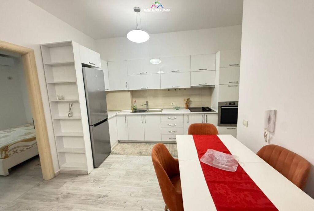 Apartament Me Qera 2+1 Tek Pazari i Ri (ID B2201117) Tirane.