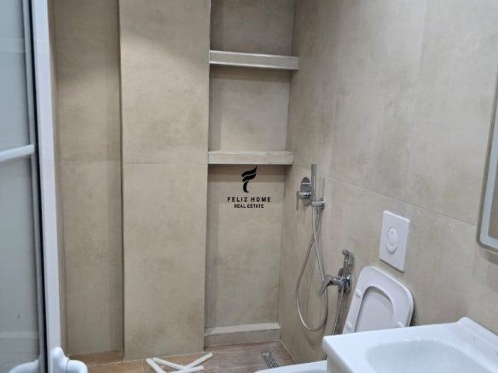 SHITET APARTAMENT 1+1 TREGU ELEKTRIK 115.000 EURO FH-67517