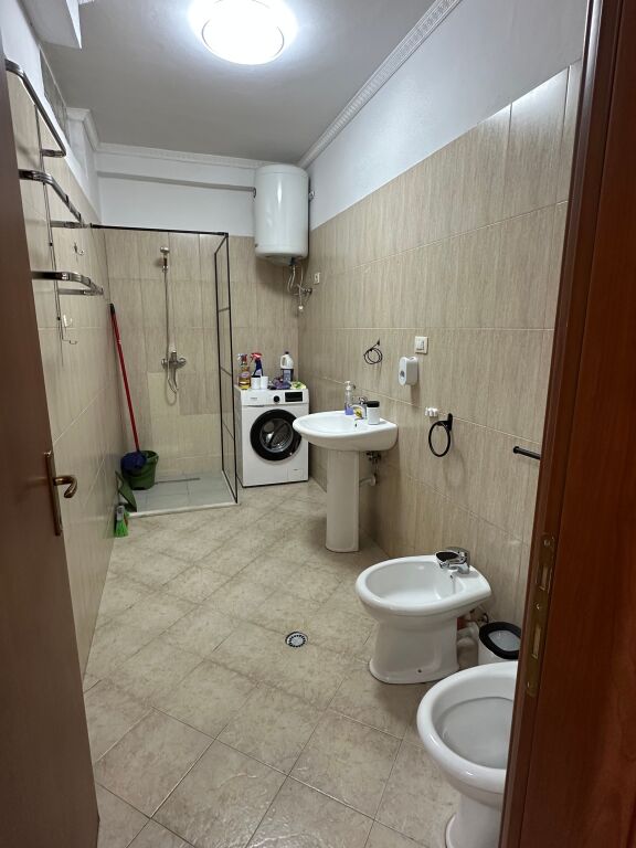 Jepet 1+1 me qera Fresk (Spar2)
