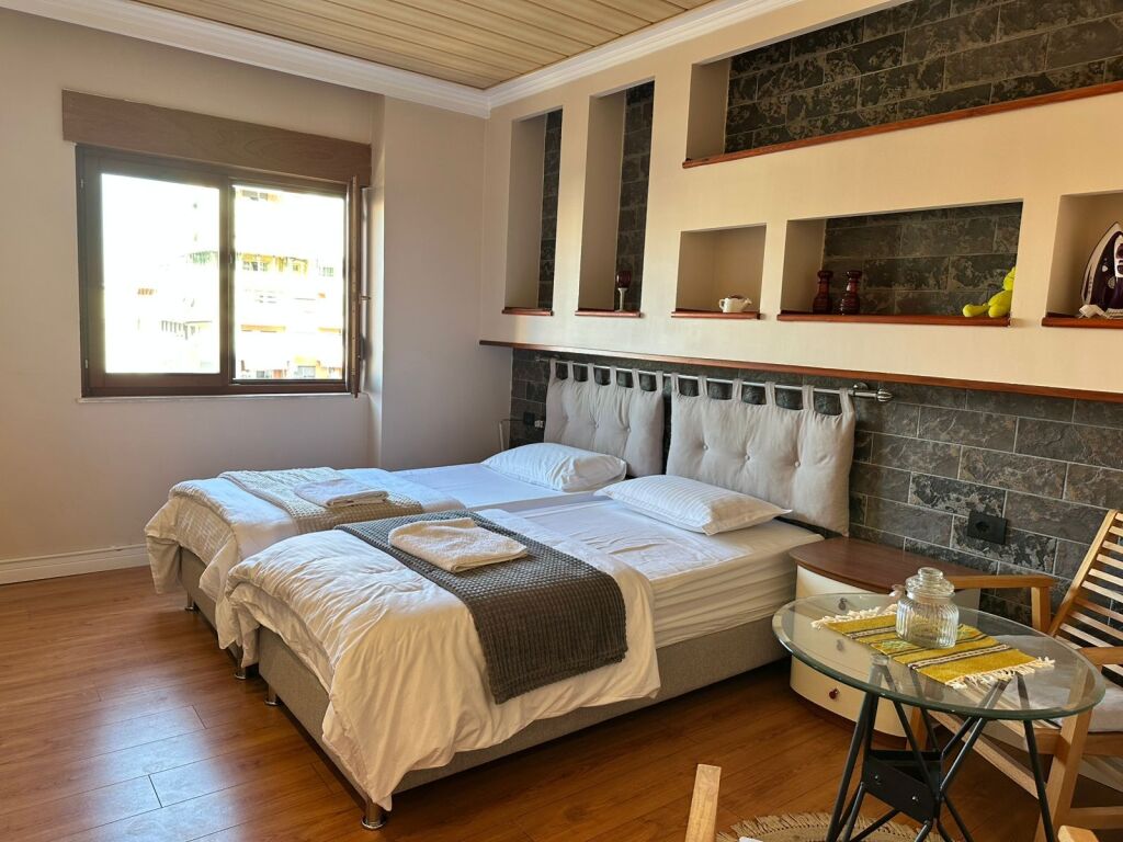 Apartamente 2+1 me Qira  te 9 Kateshet Tiranë