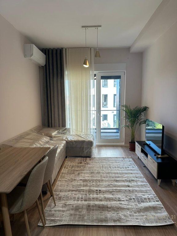 Jepet me qira apartament 1+1 tek Kompleksi Magnet, në zonën e 21 Dhjetorit.