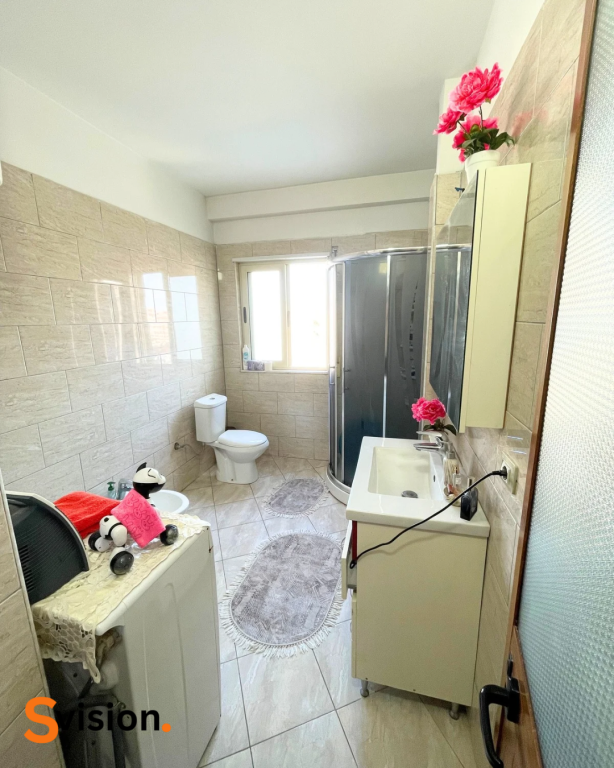 Apartament 2+1, 87.9m2,140.000 EURO (Durres,afer qendres )