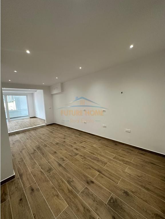 Shitje, Apartament 2+1+2, Stacioni i Trenit, Tirane.