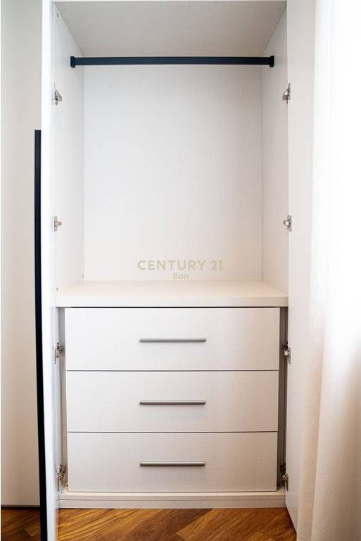 SHITET SUPER APARTAMENT 1+1 NE QENDER TE DURRESIT!