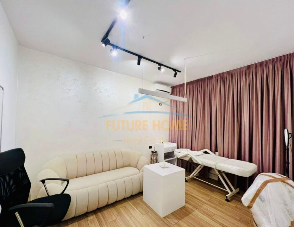 Shitet Biznesi, rruga "Bardhyl", Tirane