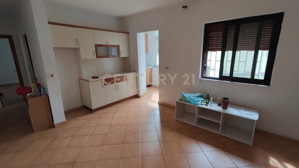 Japim me qira apartament per zyra te Shkolla e Baletit!