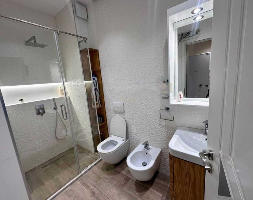 LUXURY APARTMENT FOR RENT IN THE MAGNET COMPLEX!