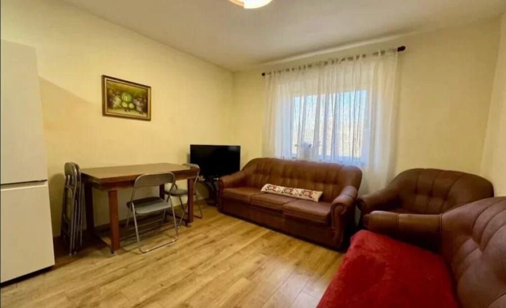 APARTAMENT 2+1 ME QERA TE RRUGA ELBASANIT