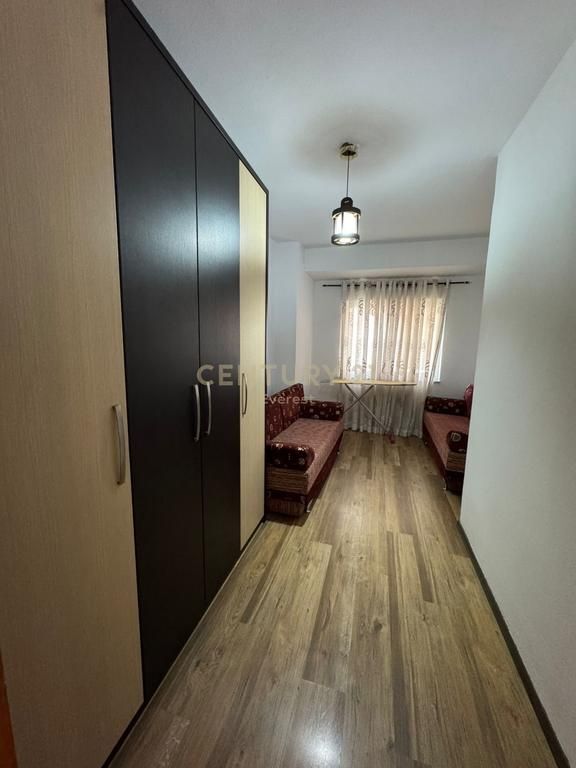 YZBERISHT, APARTAMENT 2+1 PER QIRA