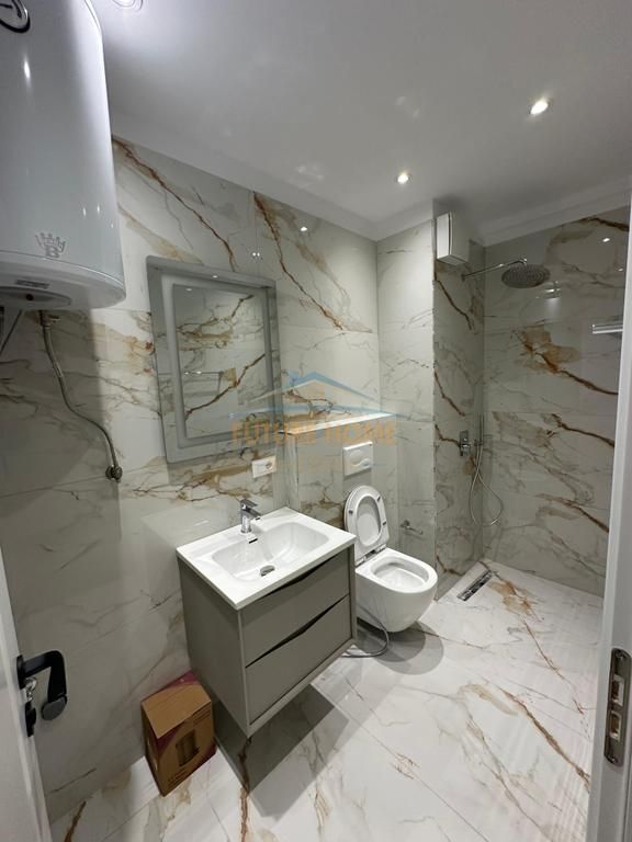 Shitje, Apartament 2+1+2, Stacioni i Trenit, Tirane.