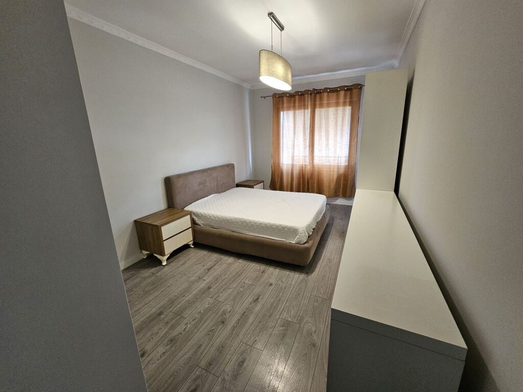 Apartament me qera - Astir