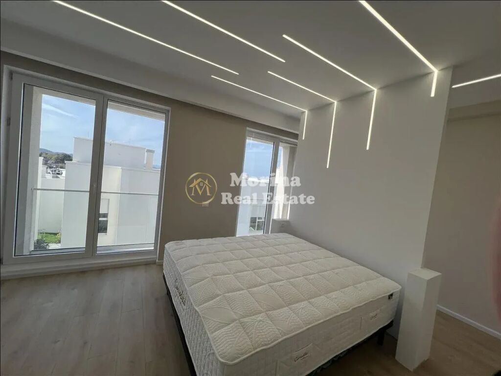 Qera | Vilë 4 + 1 + 4 | Farkë | 1800 €/muaj