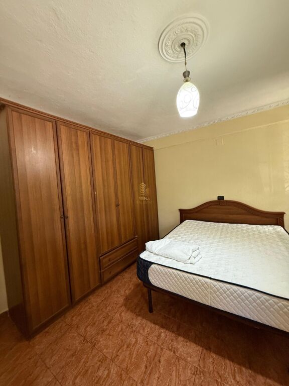 Rent, Private entrance, 1+1+Parking space, 300 Euro/month