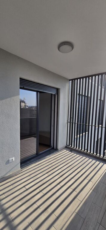 Jepet me qera apartament 2+1 per banim ose per zyra ne Don Bosko