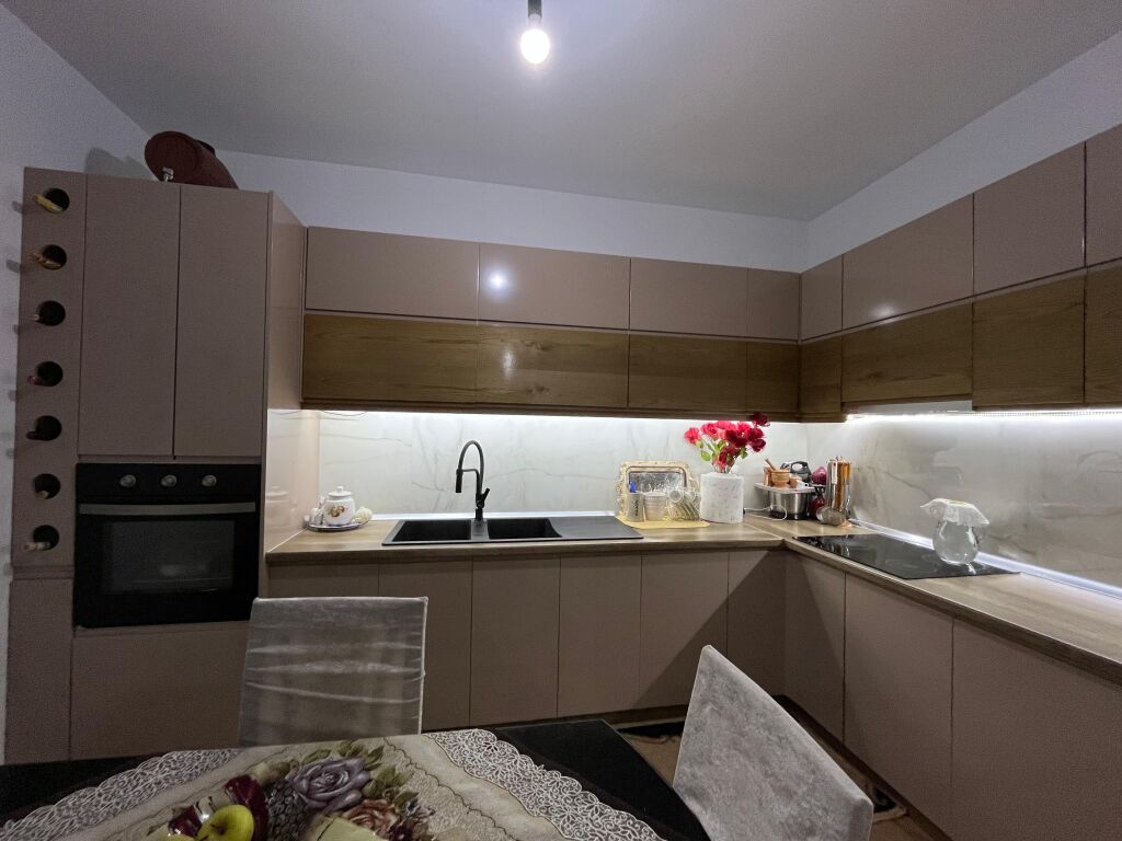 Apartment 2+1 for sale in Shkoze!