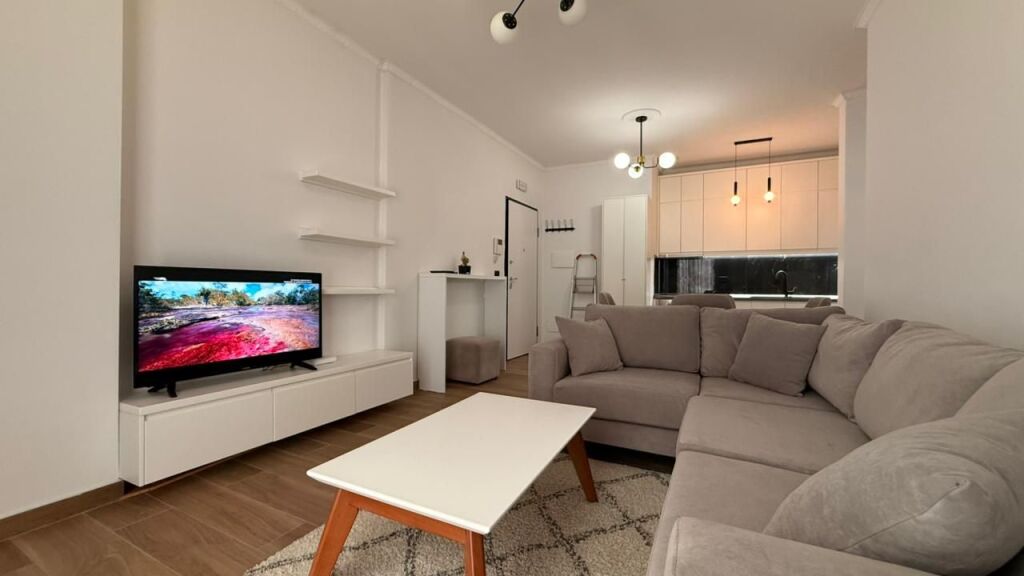 Apartament 1+1+ post parkimi me qira ne Teg