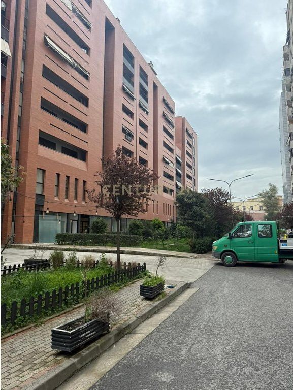 Apartment 2+1+2 for sale in the Hipoteka area, Tirana