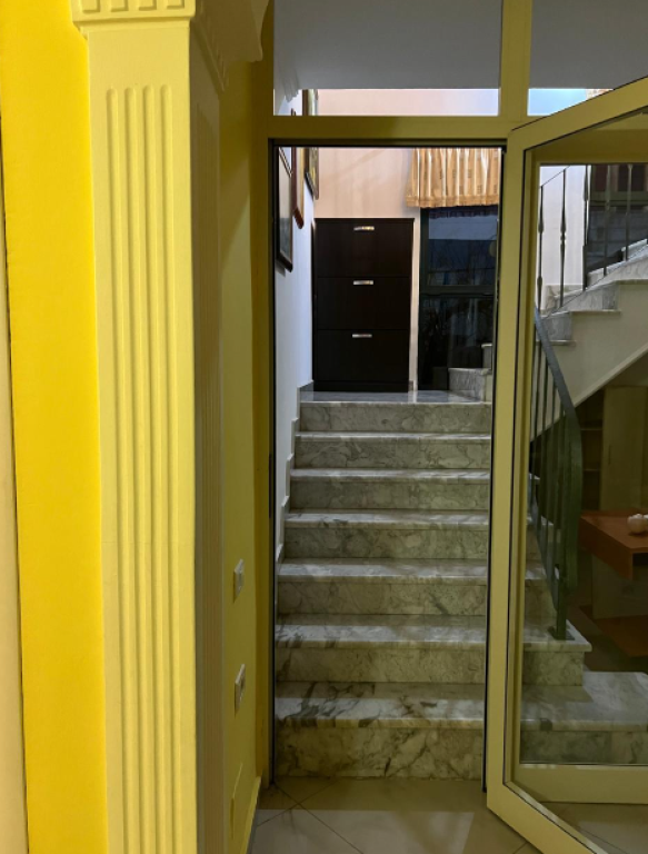 🏡 VILLA 2 FLOORS FOR RENT | Sauk