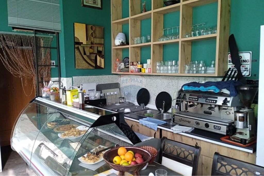 Restorant - Për Shitje - Pallatet Arabe, Tiranë