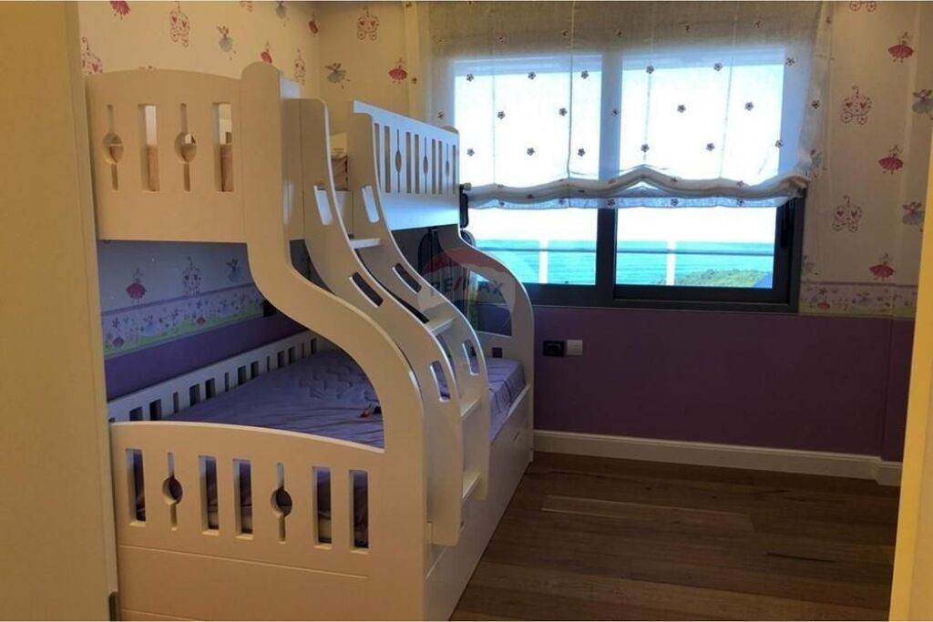 Apartament - Për Shitje - Rruga Dhimitër Konomi, Vlorë