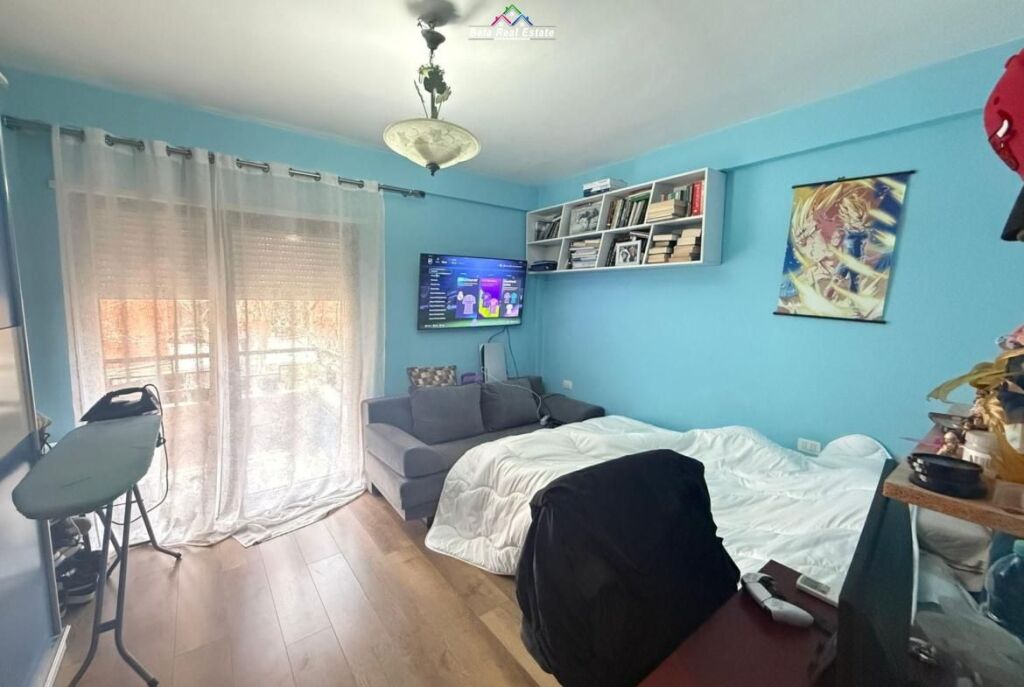 Apartament Per Shitje 3+1+ 2 Poste Parkimi tek Kopshti Botanik ( ID B130113) Tirane