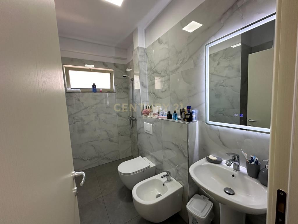 SHESIM SUPER APARTAMENT 2+1, I ARREDUAR PLAZH URA DAJLANIT !