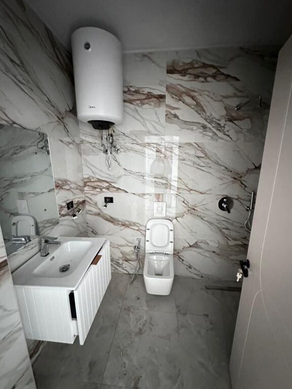 SHITET APARTAMENT 1+1 MALI I ROBIT, GOLEM