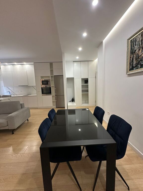 🏡 SUPER APARTAMENT 2+1+2 ME QIRA – KOMPLEKSI DELIJORGJI