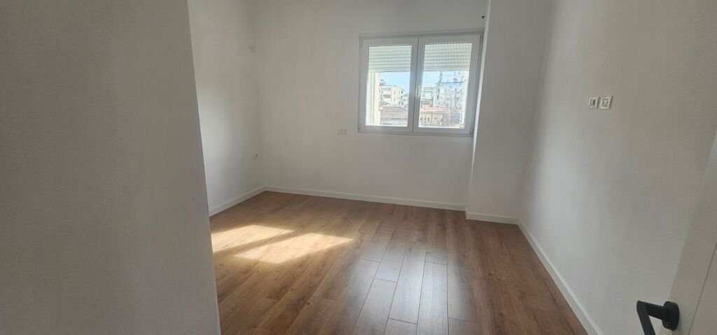 Apartament 3+1 per shitje ne Qender te Tiranes
