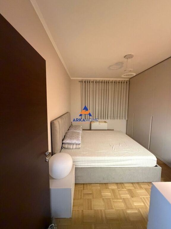 APARTAMENT ME QERA 2+1+BALLKON "SHESHI WILLSON" 950 EURO