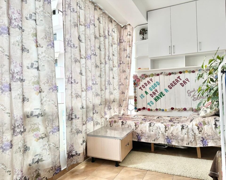 Jepet Me Qera Apartament 2+1+1 Ballkon