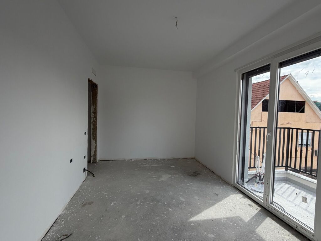 Apartament 2+1 pranë Kryegjyshatës rr.Ali Demi!