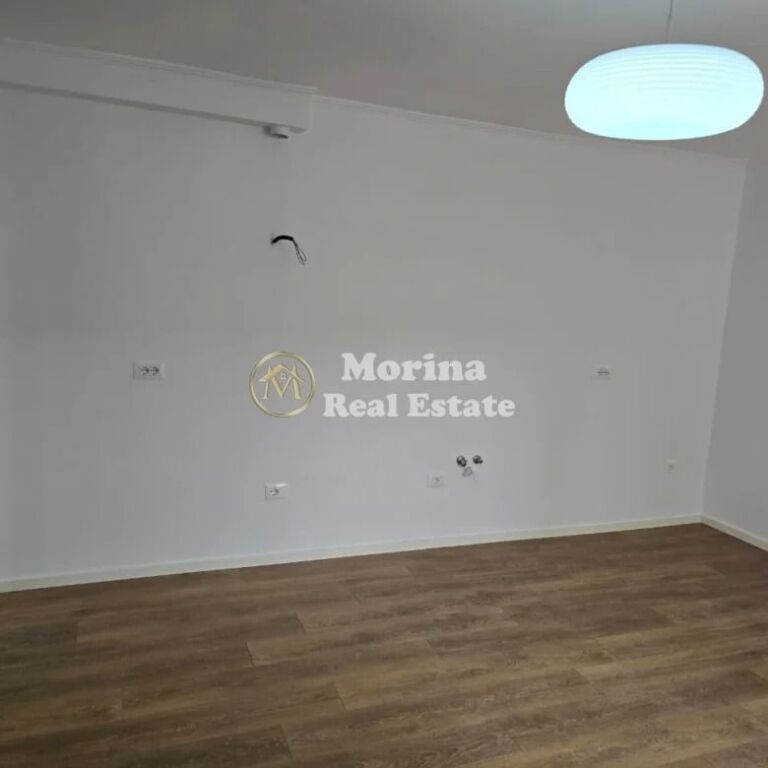 Shitje | Apartament 1 + 1 | Ali Demi, ish tregu elektrik| 115000 €