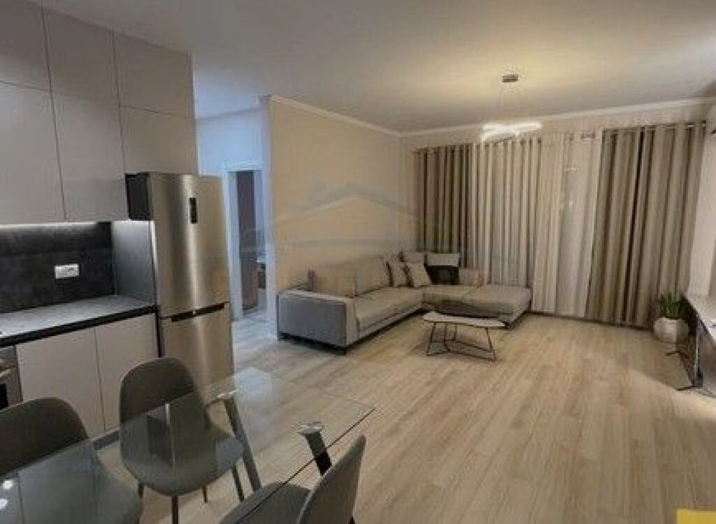 Affitto, Appartamento 1+1, Via Dibrës, Tirana.