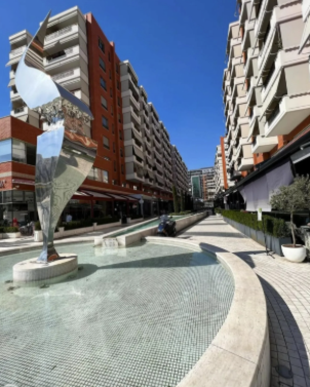 🏢 AMBIENT KOMERCIAL PREMIUM ME QIRA – KOMPLEKSI DELIJORGJI