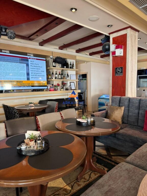 FOR RENT HOTEL+BAR+VERANDA 600M2 "WILLSON SQUARE" 12500 EURO