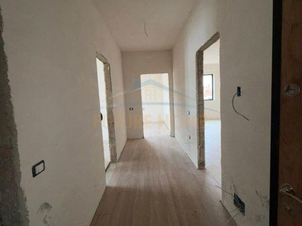 Shitet, Apartament 2+1+Verande, '' Urban Gate '' Residence, Unaza e re, Tirane